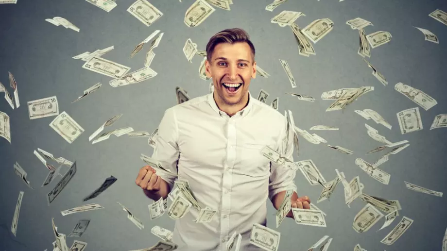 Откриха колко пари са нужни, за да бъдете щастливи