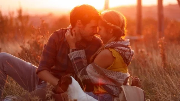 2 зодии с любовна промяна в месечния хороскоп за НОЕМВРИ 