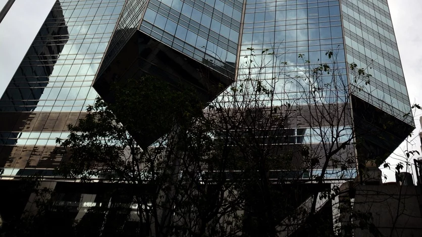 Небостъргач в Хонконг стана най-скъпо продадената сграда в света