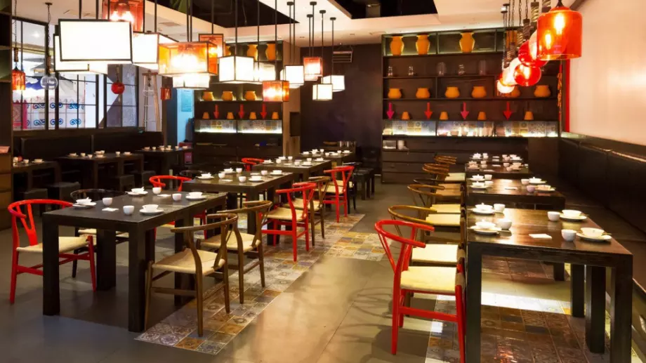 Коронавирусът удари и заведенията