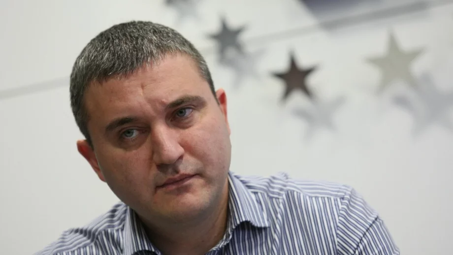 Горанов опита да замаже скандала с несъбраните данъци