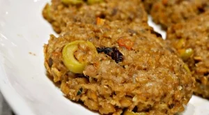 Кюфтета с лимец и маслини