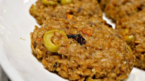 Кюфтета с лимец и маслини