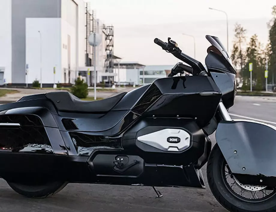 Полицайка от Мексико се хвърли пред крадец на мотор (ВИДЕО)