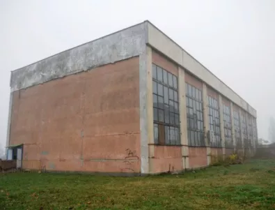 Община Враца настоява за спешен ремонт на спортната зала