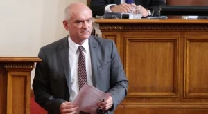 Председателят на Народното събрание Димитър Главчев подаде оставка