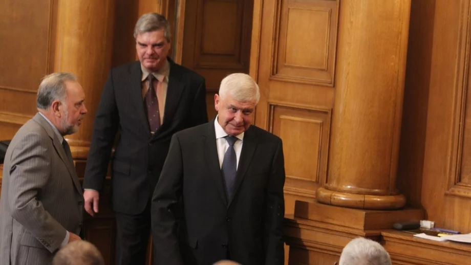 Преструктурират болници, за да ги спасят от фалит 