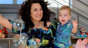 Доника и нейният красив и шарен детски свят