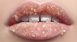 С този скраб ще имате супер меки устни