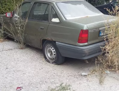 Старите коли по софийските улици - загрозяват или разказват истории