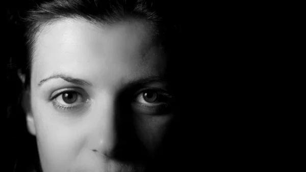 Вера Шварц: Жената трябва постоянно да се променя, без да губи себе си