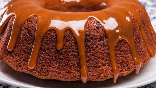 Бананов кекс с карамелена глазура