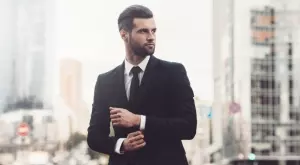 Инфлацията измъчва работниците във Великобритания, а заплатите на шефовете продължават растат