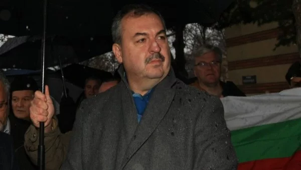 Любчо Нешков: Македония се бори да се освободи напълно