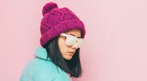 Ето защо зимните шапки имат помпони