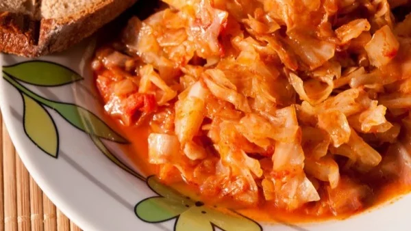 Постно зеле в гювеч