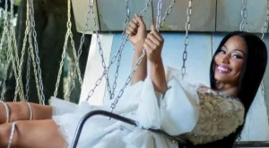 Ники Минаж участва в празничен филм (видео)