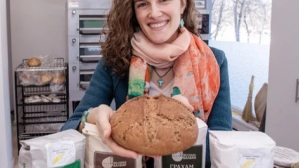 Жената, която меси хляб за добро