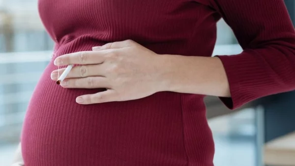 Още една сериозна причина бременните да не пушат