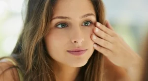 4 грешки, водещи до появата на бръчки около очите