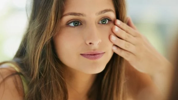 4 грешки, водещи до появата на бръчки около очите