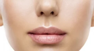 Направи си сама: Балсам за устни с мед