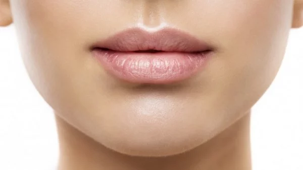 Ето как да си направиш домашен балсам за устни 