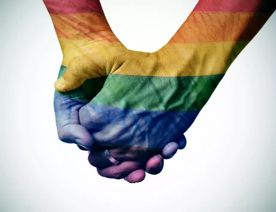 Приложението за гей запознанства Grindr изчезна от магазините в Китай