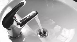 Макрон представи нова стратегия за ползване на водата във Франция