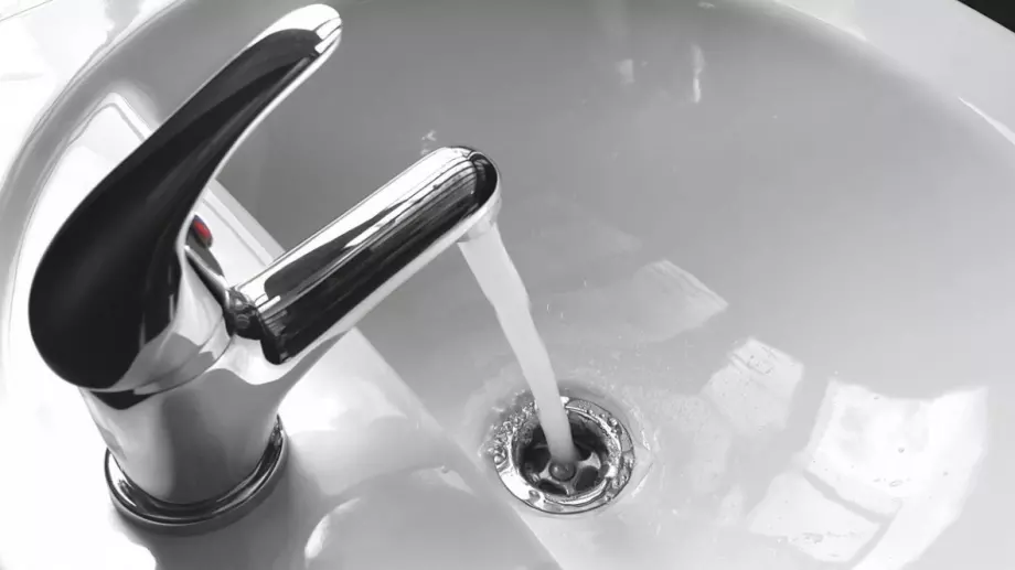 Макрон представи нова стратегия за ползване на водата във Франция