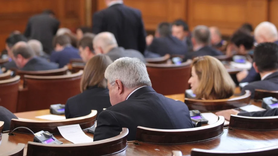 Парламентът създаде временна комисия за ЧЕЗ