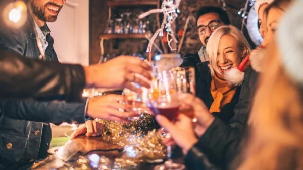 Как 12-те зодии празнуват Коледа