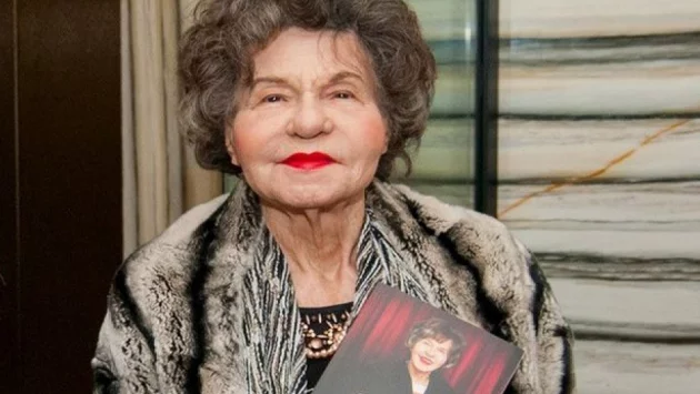 Отиде си Стоянка Мутафова