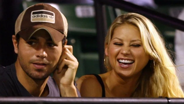 Енрике Иглесиас и Курникова чакат трето дете (снимка)