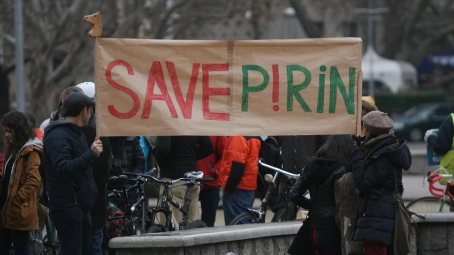 Асен Генов: В случая с Банско държавата раздава апетитни хапки на олигарси