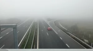 Спират временно част от движението по "Струма" на 23 април