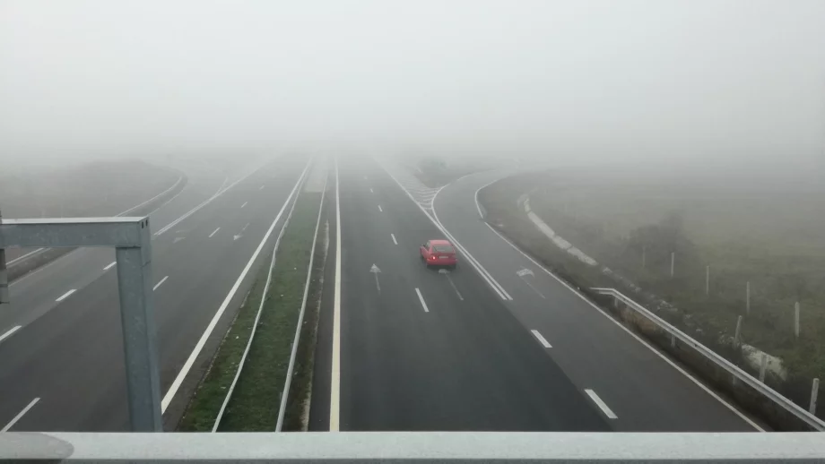 Спират временно част от движението по "Струма" на 23 април