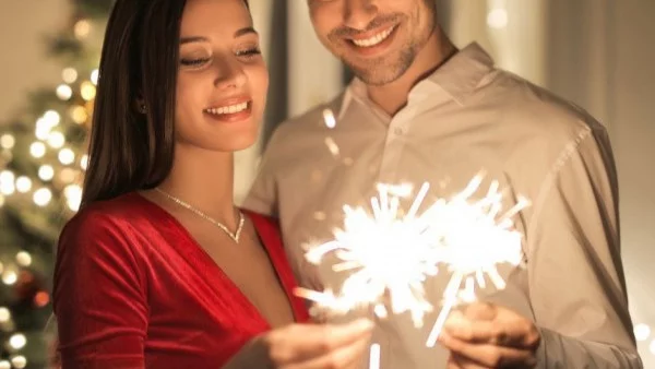 Тези зодии ги очаква ЛЮБОВНА изненада на Нова година