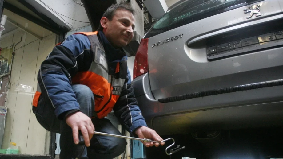 Ще спират от движение автомобили, които замърсяват въздуха над нормата
