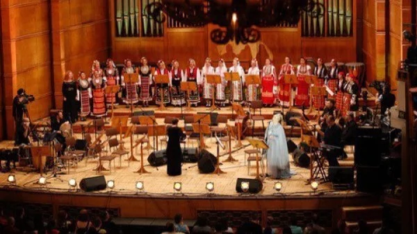 Напълно изкупиха новия сингъл на "Мистерията на българските гласове" 