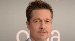 Брад Пит сваля жени с  друго име