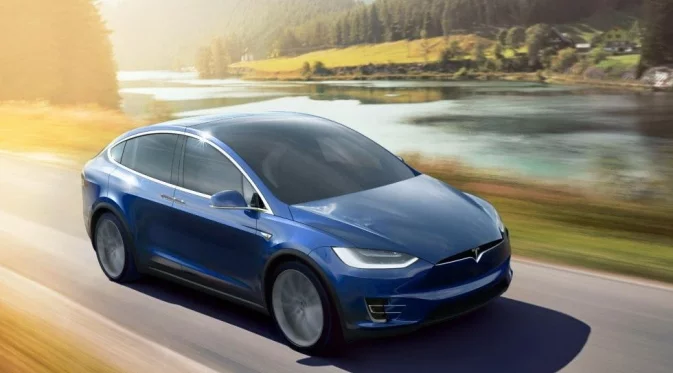 Model 3 на Tesla ще се доставя в Китай от март