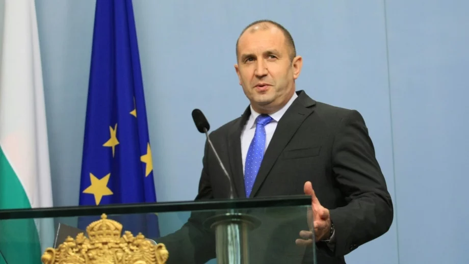 Корупцията деморализира цялото общество, заяви президентът 