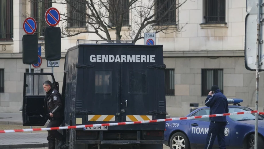 Жандармерия влезе в офиса на фирмата, отговаряща за пътното трасе край Своге