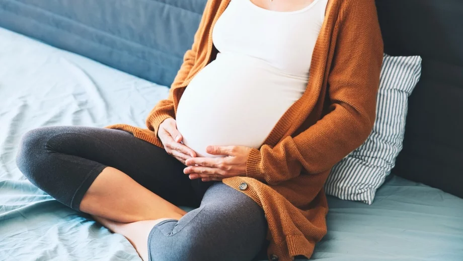 Българките най-рано в ЕС раждат първото си дете