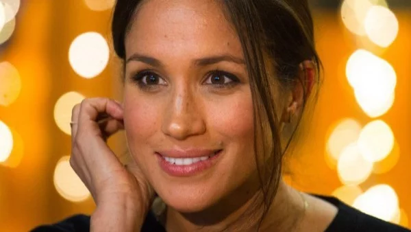 Меган Маркъл е била секси асистентка в "Сделка или не" (снимки + видео)