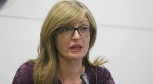 Захариева: Няма да допуснем намеса във вътрешната ни политика