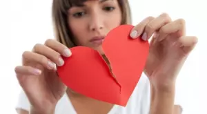 Зодиите с ЛОШ късмет в любовта това лято