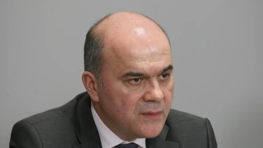 Петков: Само 177 души са се възползвали от синята карта през 2017 г.