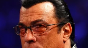 Актриса обвини Стивън Сегал, че я насилвал в София